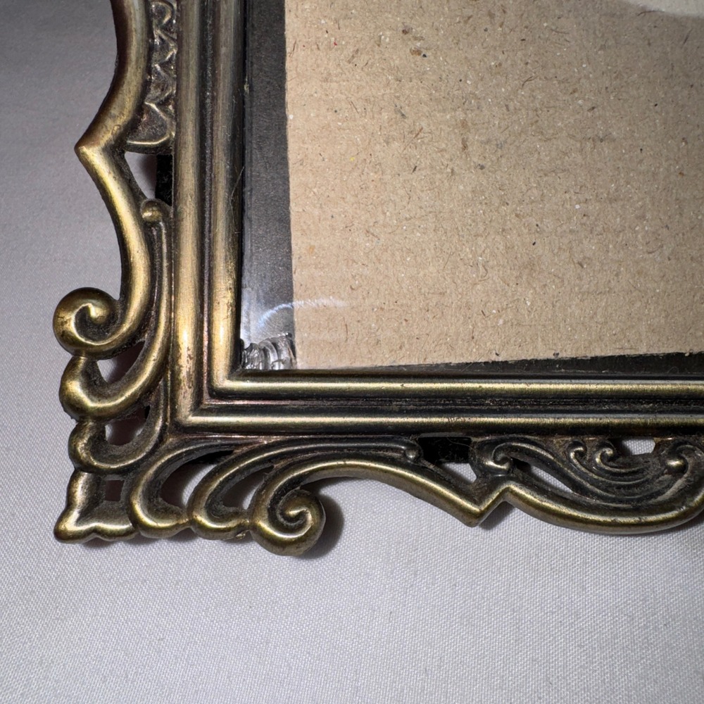 The Weston Gallery Cascade Brass 5x7 Ornate Scroll Picture Frame 7791-57191 - Picture 4 of 5